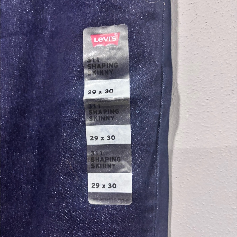 NWT Levi’s 311 Shaping Skinny Jeans 29x30 Medium Wash Tummy Slimming - Picture 8 of 9